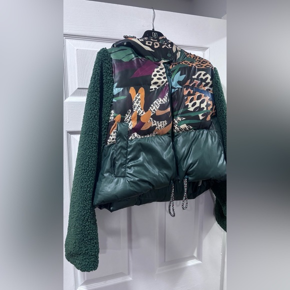 FARM Rio Green and Animal Print Puffer Jacket - Picture 2 of 8